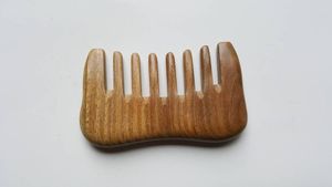 Peine de Madera Ecológico al por Mayor, Desenreda el Cabello, Peine de Madera de Neem de Alta Calidad para Uso Doméstico, Hecho a Mano, Artesanía Atemporal - Product Image 3