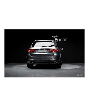 Mercedes-Benz GLC-Class GLC300 4MATIC Modèle août 2022 avec 67 082 km, boîte automatique, sièges en cuir, caméra de recul - Product Image 4