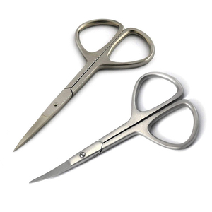 Ciseaux à cuticules professionnels en acier inoxydable à pointe incurvée, finition argent mat, avec logo personnalisé, pour manucure et soin des ongles, vente en gros - Product Image 1