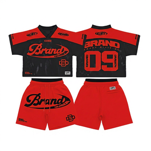 ชุดเสื้อกีฬาผู้ชาย คอวี แขนสั้น พร้อมกางเกงขาสั้นเข้าชุด พิมพ์ลายแบบซับลิเมชั่น แห้งเร็ว เหมาะสำหรับใส่หน้าร้อน - Product Image 2