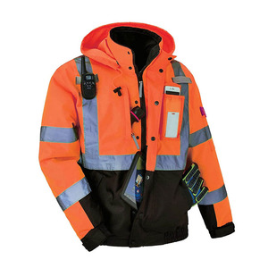 Chaqueta de seguridad de alta visibilidad con diseño personalizado para ropa de trabajo, fabricada en Pakistán, para venta en línea a bajo precio. - Product Image 3