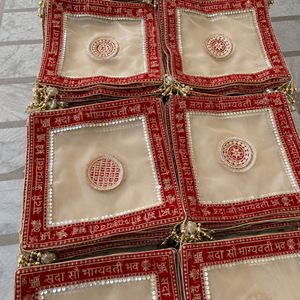 Organza Karwa Chauth Thaalposh con encaje Sada Saubhagyavati y borlas doradas, cubierta decorativa para platos - Product Image 5