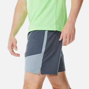 Ensemble short coupe-vent unisexe personnalisé en gros pour hommes – Short de jogging sur mesure en nylon et polyester, couleur personnalisable - Product Image 3