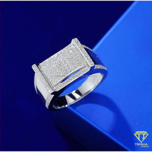 Bague en argent sterling 925 de qualité supérieure avec diamant moissanite, finition carrée distinctive et aspect cristallin pour les détaillants de bijoux - Product Image 4