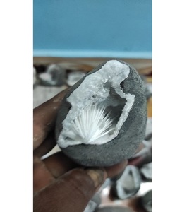 Lote de Especímenes Minerales de Scolecita Natural Rara, Formación Única de Clústeres de Cristales para Coleccionistas y Decoración del Hogar - Product Image 2