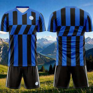 Ensemble de maillots de football personnalisés 2026 pour enfants, respirants, à manches courtes, pour garçons et filles, idéal pour l'école et les sports scolaires - Product Image 4