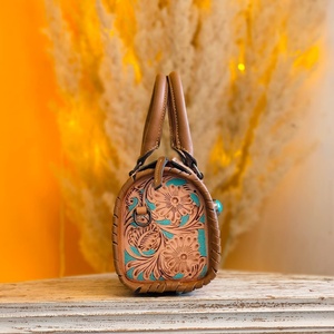 Venus Leathers Were Hot Selling Western Handmade Letter Pattern Floral Genuine Leather Crossbody Tote Zipper Closure Lightweight - Product Image 4