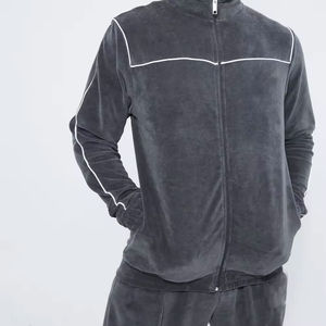 Ensemble de survêtement en velours pour homme, coupe ajustée, avec logo personnalisé, respirant, de haute qualité, avec fermeture éclair et capuche - Product Image 4