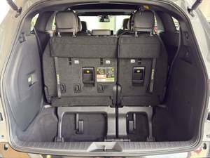 พร้อมส่งมอบ ปี 2025 โตโยต้า เซียนน่า XSE 7 ที่นั่ง ขับเคลื่อนสี่ล้อ ตัวเลือกครบครัน เอกสารครบถ้วน รถมือสอง - Product Image 4