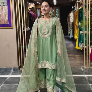 Traje Sharara Chinon con Bordado Intenso Estilo Indio-Pakistaní, Salwar Kameez para Fiestas de Invierno y Verano, Georgette Sintético - Product Image 1