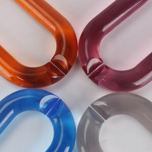 Arte en resina decorativo. El nuevo diseño colorido de eslabones de cadena de resina, disponible en tamaño grande y pequeño, y con posibilidad de personalizar el logotipo. - Product Image 2