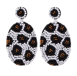Pendientes de cuentas doradas estilo europeo americano de Heron Rani Design, venta al por mayor, estilo bohemio occidental, juego para las cuatro estaciones. - Product Image 5