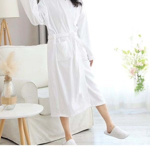 Peignoir en coton doux et absorbant pour salle de bain, spa, hôtel, complexe hôtelier, sauna – Disponible à la vente en gros - Product Image 1