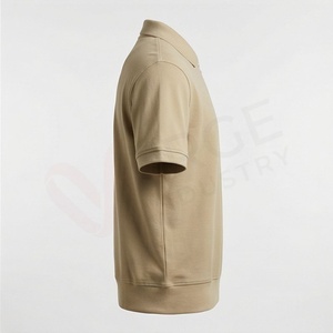 Polo en tricot à manches courtes beige pour homme avec fermeture éclair, design uni décontracté, coupe classique - Product Image 3
