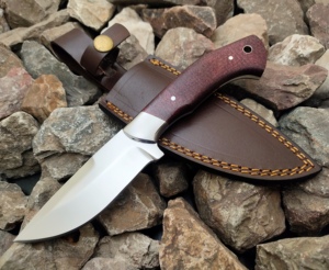 Couteau d'extérieur durable avec une poignée confortable et une lame en acier inoxydable pour le camping, la survie et les activités de plein air - Product Image 1