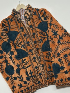 Veste en velours brodée à la main Maaunique Vintage Suzani pour femmes, motif floral automne/hiver, veste bomber en coton entièrement respirante - Product Image 3