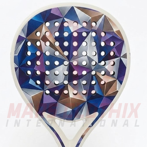 Raquette de padel légère personnalisée à vendre, raquette en fibre de carbone avec logo et design sur mesure - Product Image 5
