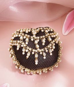 Élégante coiffe en filet perlée pour chignon, accessoire de mariage pour femme - Product Image 4