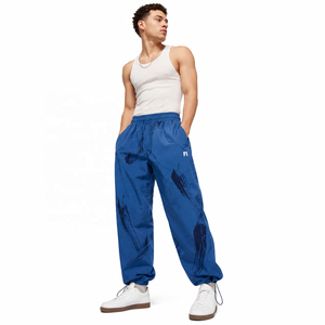Pantalon de survêtement imprimé pour homme, taille élastique avec cordon de serrage, style streetwear décontracté, poches, respirant, en polyester mi-lourd - Product Image 1