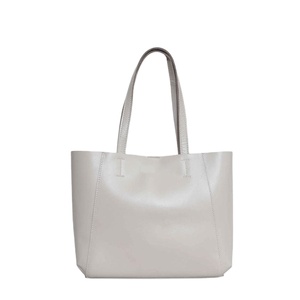 Sac Tote Designer Fait Main de Haute Qualité en Cuir Véritable Lisse Sans Doublure Gris Glace Style Vintage Tassel Top Fournisseur Indien - Product Image 1