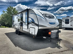 Lujosas y Confortables Autocaravanas y Casas Rodantes Forest River Alpha Wolf 23DBH-L 2023 2024 2025 - Product Image 4