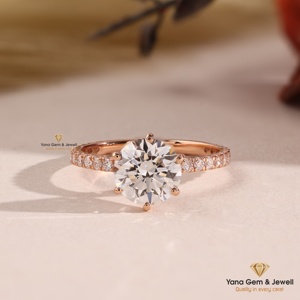 แหวนเพชรทรงกลม 2.00 กะรัต สี D ความสะอาด VVS2 ตัวเรือนทองคำแท้ 14K ประดับเพชร CVD แบบหกหนามเตย ได้รับการรับรองจาก IGI - Product Image 1