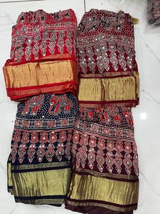 Ensemble traditionnel de Chaniya Choli en soie modale pure de qualité supérieure avec dupatta brodée de miroirs, idéal pour le festival Navratri - Product Image 3