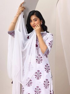 Casual cotton <b>blend</b> kurti with ethnic print mandarin collar three quarter sleeves paired with printed bottom and chiffon dupatta - Product Image 2
