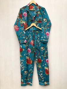 Conjunto de pijama de manga larga para mujer, con estampado floral personalizado, color azul, 100% algodón, cómodo, a precio de mayoreo. - Product Image 5