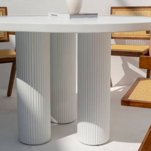 Mesa de Comedor de Microhormigón Blanco Vandana Aureo Zentrix con Diseño Moderno y Minimalista - Product Image 2