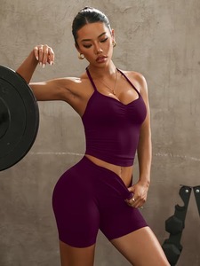 Conjunto de yoga de dos piezas de alta elasticidad: Top deportivo fruncido con cuello halter y shorts ciclistas con banda en V, ropa deportiva para gimnasio. - Product Image 6