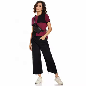 เสื้อยืดผู้หญิงทรงลำลองแบบเรียบง่าย สวมใส่สบาย ระบายอากาศได้ดี ผลิตตามแบบ OEM ผ้าฝ้าย 100% ไม่ยับ แขนสั้น สไตล์โมเดิร์นสำหรับฤดูร้อน - Product Image 2