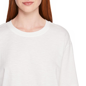 Camisetas al por mayor para mujer hechas con algodón premium que ofrece comodidad transpirable y textura suave, personalizables - Product Image 5