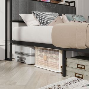 Struttura letto matrimoniale con piattaforma in metallo grigio, testiera imbottita e stazione di ricarica - Product Image 5