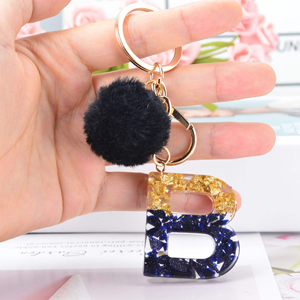 Porte-clés en résine avec pierre précieuse bleue et fourrure, vente en gros, lettres en résine flash, 26 lettres, pendentif personnalisé, offre spéciale - Product Image 1