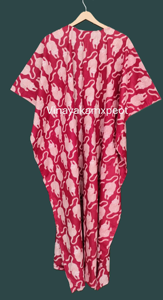 Vibrante Vestido Kaftan Magenta con Estampado de Leopardo, Elegante Escote en V, Mangas Estilo Kimono, Algodón Transpirable de Primera Calidad, Cintura Alta Asimétrica - Product Image 5