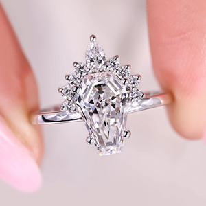 Anillo de compromiso y boda para mujer con diamante marquise de 2.24 ct cultivado en laboratorio de alta calidad, engaste de púas en oro amarillo de 14k - Product Image 1