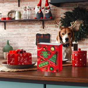 Confezione da 12 Sacchetti Regalo Natalizi Rossi con Manici, Misure Assortite con Alberi e Cartoni Animati per Decorazioni Festive e Compleanni, 12 Pezzi - Product Image 3