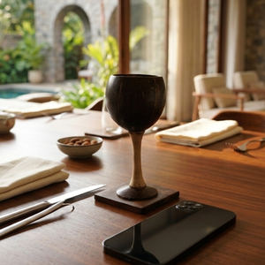 Copa de Vino de Madera de Teca Hecha a Mano, Acabado Pulido, Técnica de Corte Ecológica, Decoración Antigua para el Hogar, Manualidades DIY, Marca KOTTRAVAI - Product Image 1