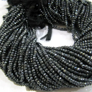 Perles facettées rondes en argent plaqué noir naturel Mystic AB de 4 mm - Product Image 1