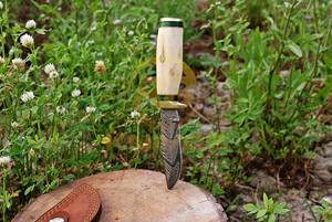 Cuchillo de Hoja Fija de Acero de Damasco en Oferta con Mango de Hueso Natural – Cuchillo de Caza Hecho a Mano Personalizado con Funda de Cuero Premium - Product Image 4
