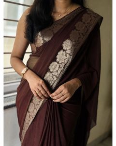 Sari en Georgette de Viscose avec Bordure Florale et Pièce de Blouse Assortie pour Femme – Moderne, Séchage Rapide, Idéal pour Fêtes et Mariages, Facile à Placer - Product Image 1