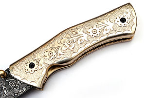 Couteau pliant traditionnel à double lame en acier Damas, fait main, avec poignée confortable pour la chasse, le camping et la collection - Product Image 4