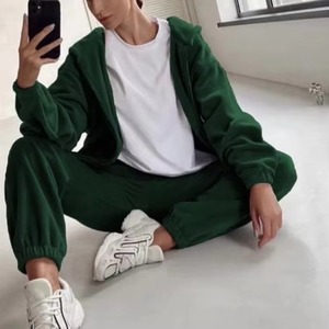 Custom Winter Velour Streetwear Tracksuit Two Piece Zip Cropped Hoodie Wide Leg Pants Set Women Lightweight Wholesale Tall Girl - Product Image 5