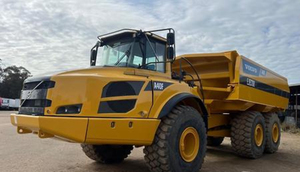 Camión Volquete Amarillo Volvo A40F con Garantía de 4 Años, Capacidad de 31000 kg, Motor y Transmisión de Alta Eficiencia Operativa, Motor y Bomba PLC - Product Image 6