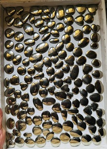 Lote al por mayor de cabujones de pirita dorada natural, piedras preciosas pulidas de base plana, sueltas, de formas y tamaños variados, Trimurti Gems Rajasthan - Product Image 2