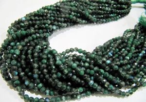 Perles rondes facettées en labradorite verte naturelle de 4 mm, brins de 13 pouces de long - Product Image 5