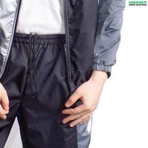 Ensemble de survêtement coupe-vent personnalisé pour homme – Veste de sport et pantalon de jogging en nylon avec fermeture éclair intégrale - Product Image 5