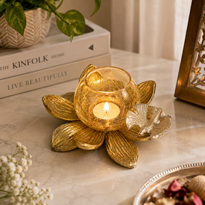 Porte-bougie en aluminium artisanal en forme de lotus avec bougie votive en verre |   Porte-bougie décoratif pour théière |   Décoration élégante pour la maison et les fêtes - Product Image 6