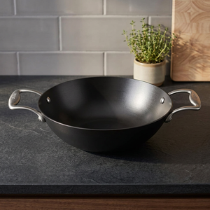 Luxury 22cm Cast Iron Cooking <b>Pot</b> Nitrile Series Non Stick Fry <b>Pan</b> Cookware with Long Lasting Design for Everyday Cooking - Product Image 1